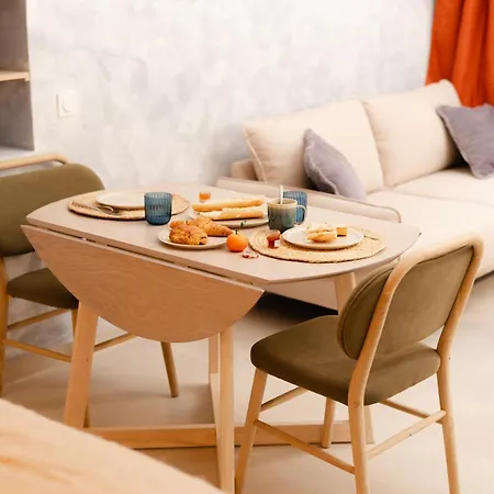 New- Cozy -4 Guests - Air Conditioning ניס